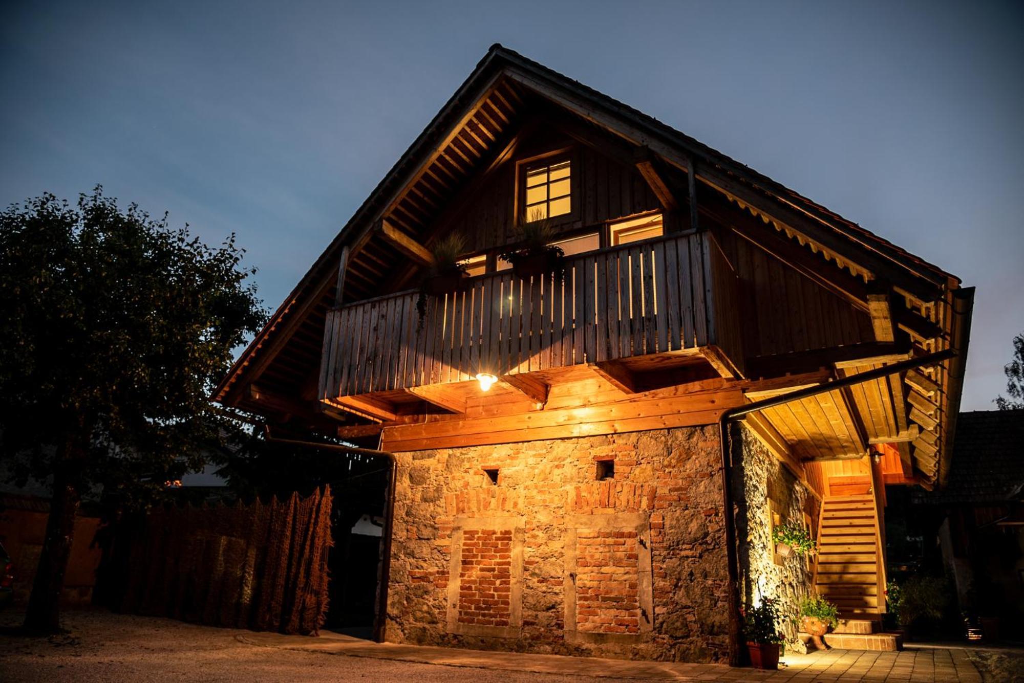 Resort Hisa Ida - Apartments With Hot Tub And Sauna 이반치나고리차 외부 사진