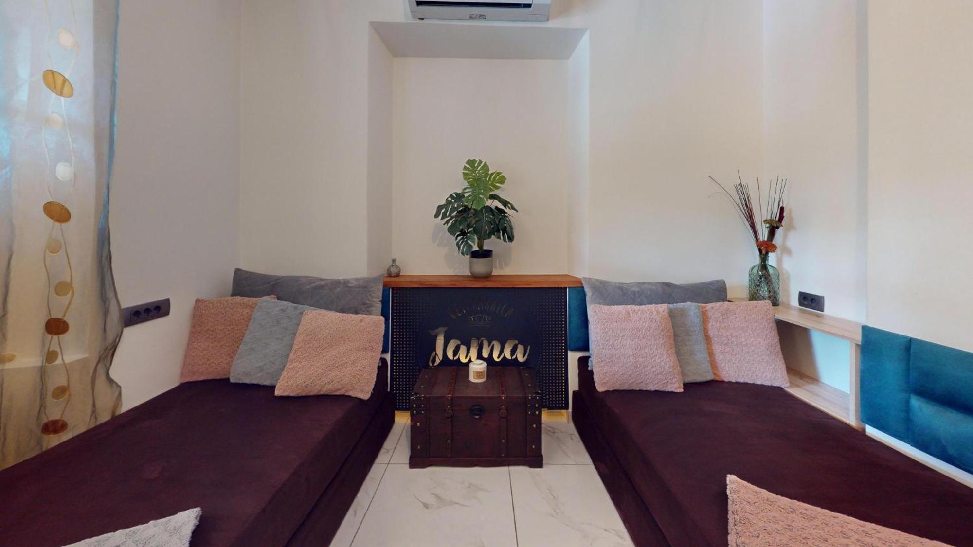 Resort Hisa Ida - Apartments With Hot Tub And Sauna 이반치나고리차 객실 사진