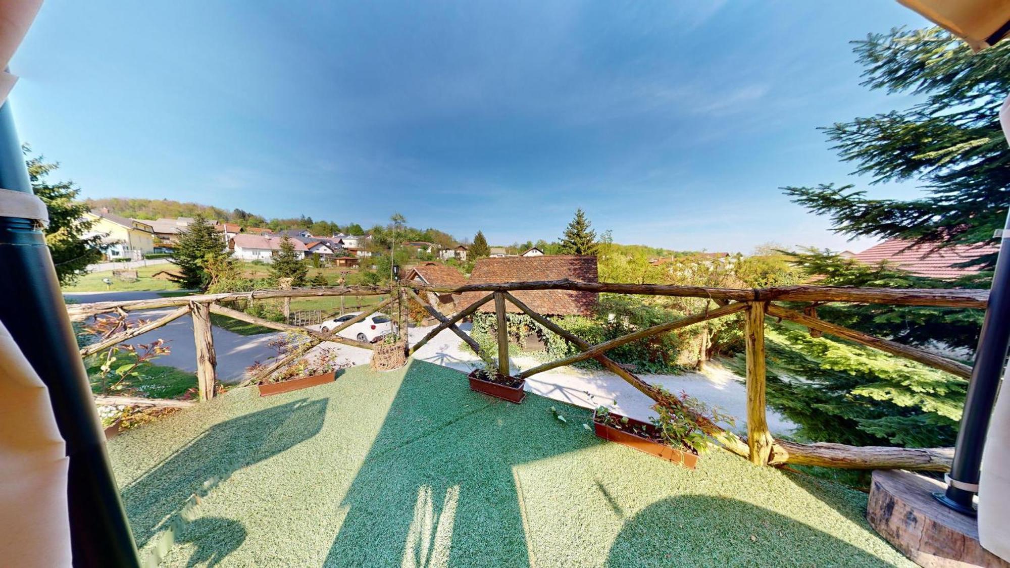Resort Hisa Ida - Apartments With Hot Tub And Sauna 이반치나고리차 객실 사진